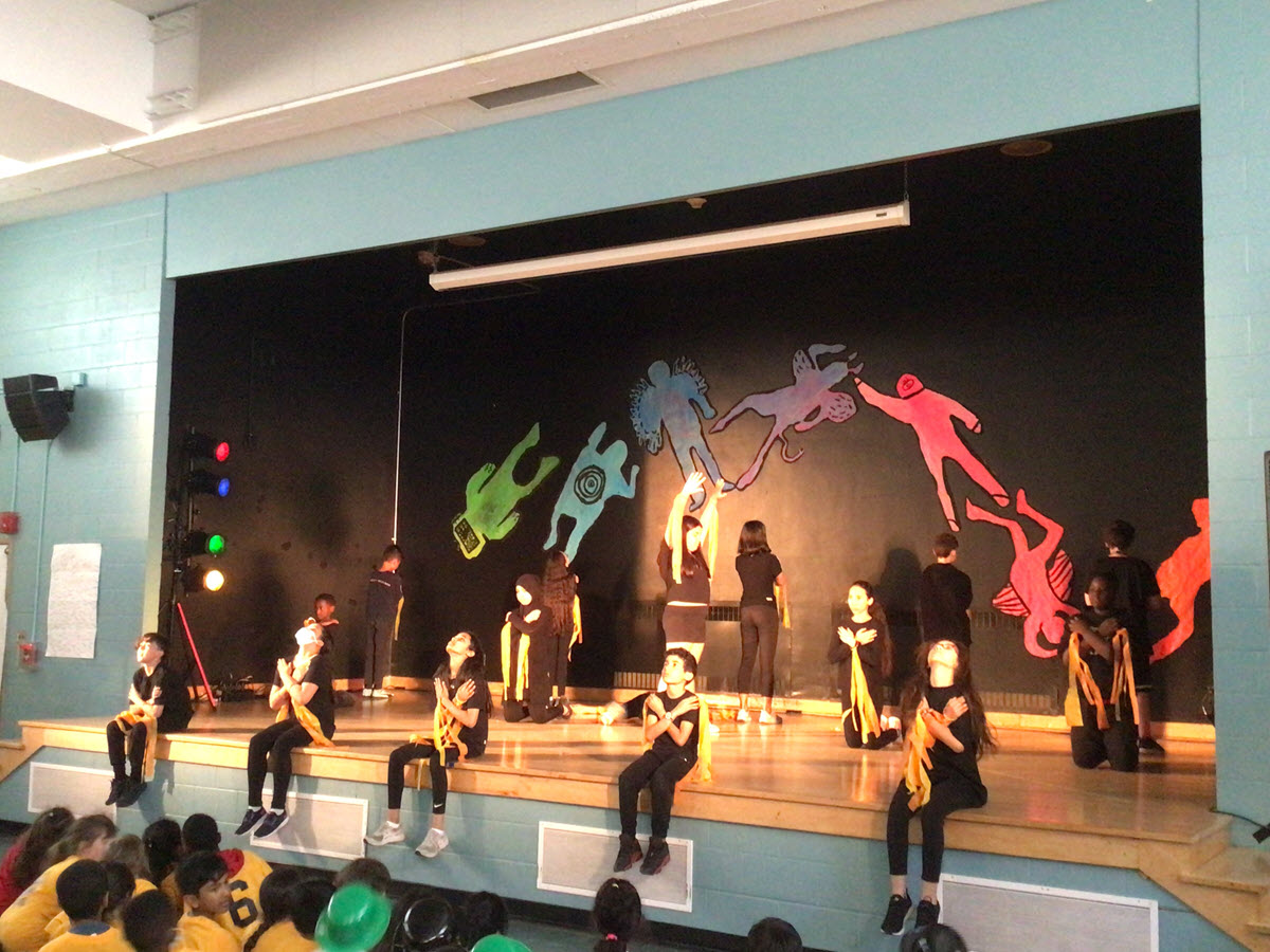 En deux temps, trois mouvements! École SaintGabrielLalemant