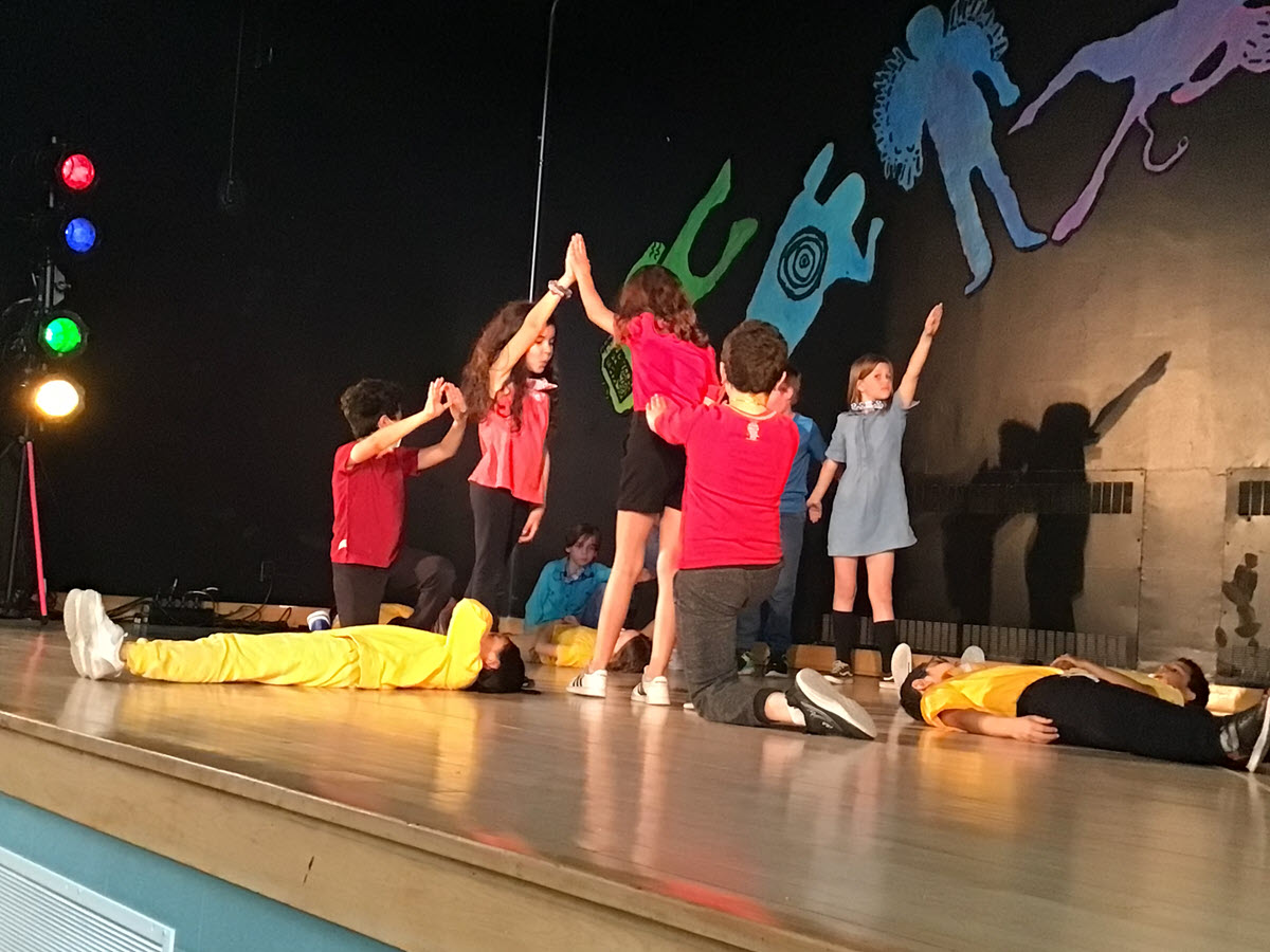 En deux temps, trois mouvements! École SaintGabrielLalemant